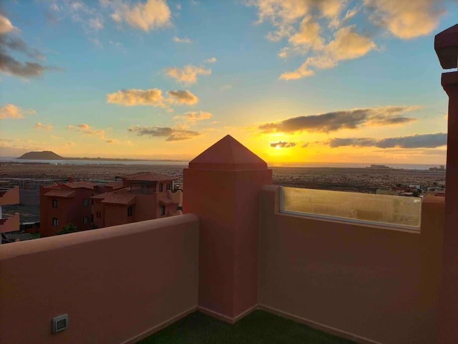 Appartamento Oceanview Retreat Corralejo Esterno foto